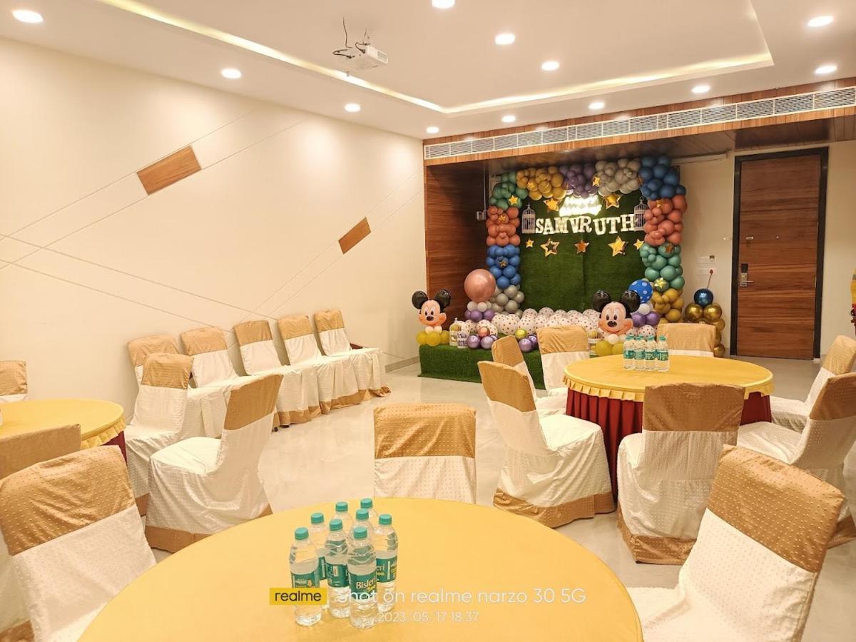 Sri Vishnu Tejam Elite Hotel Narsipatnam Exterior photo